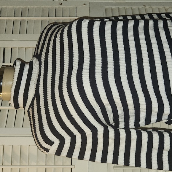 RALPH LAUREN STRIPED TURTLENECK SWEATER - Picture 4 of 8